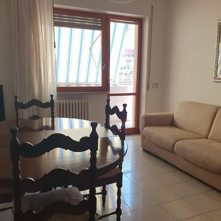 La Casa Del Cedro Con Posto Auto Apartamento Pescara